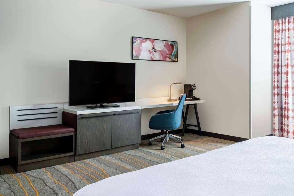 Hilton Garden Inn Pomona, Ca Oda fotoğraf