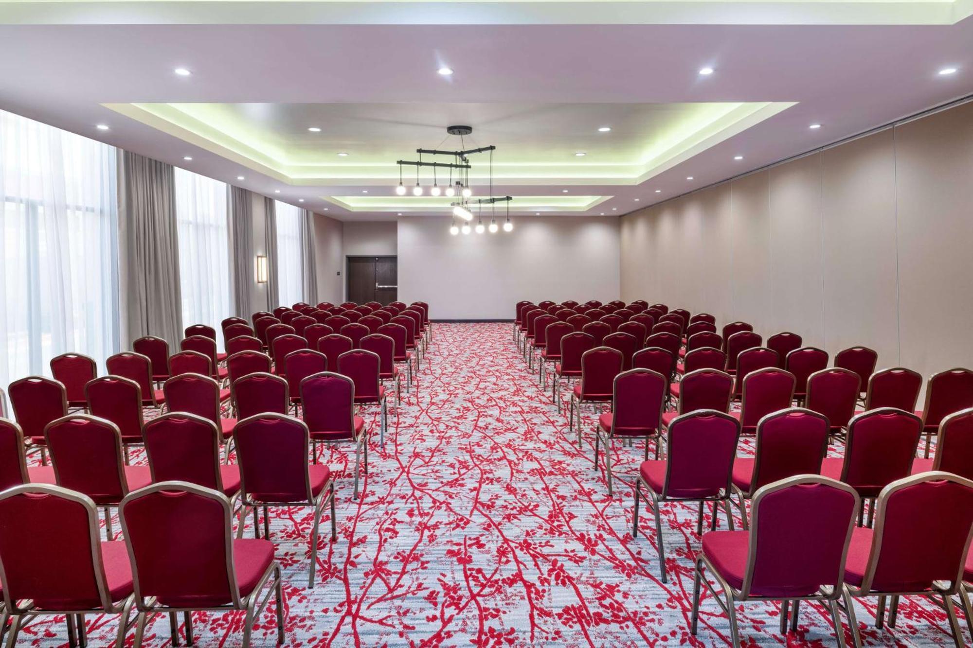 Hilton Garden Inn Pomona, Ca Dış mekan fotoğraf